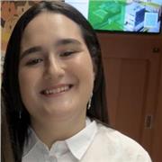 Profesora titulada en el grado de maestra de educación primaria por la mención de educación física